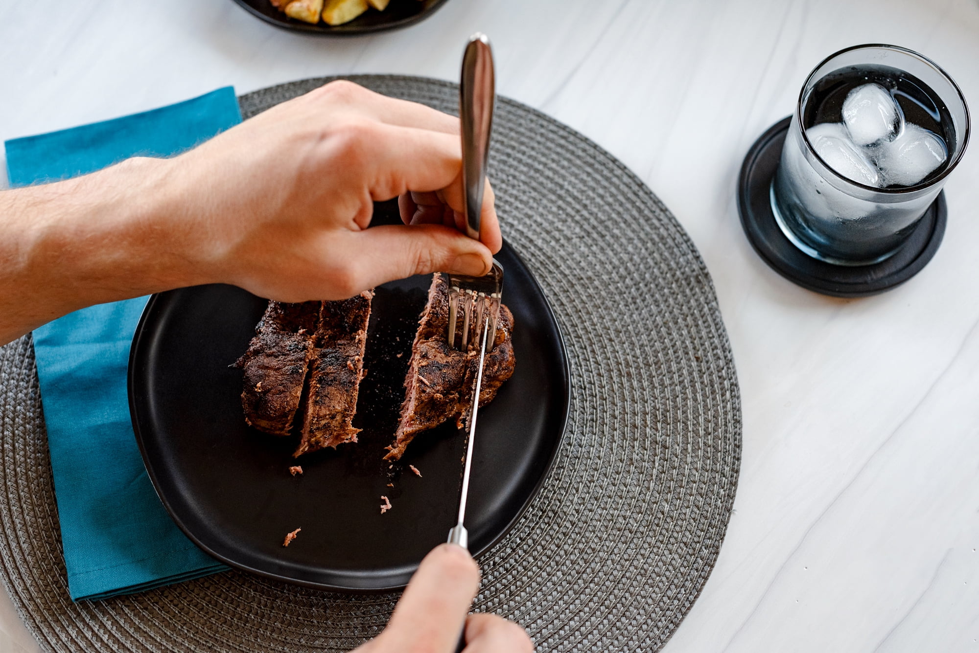 Dura Living 4-Piece Forged High Carbon Stainless Steel Steak Knife Set - Serrated Blades, Ergonomic Handles