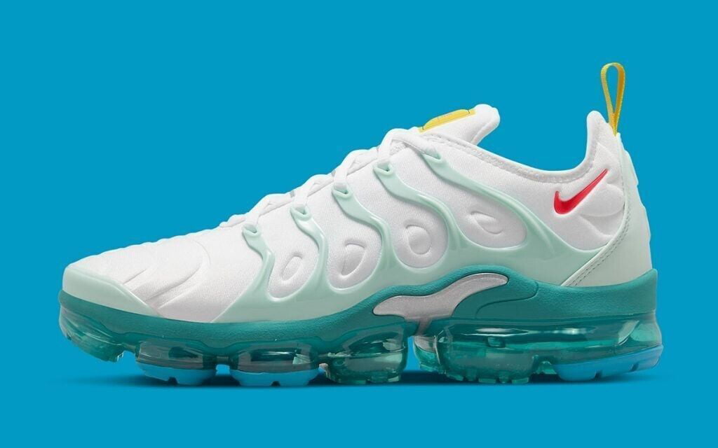 youth vapormax plus