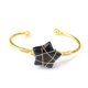 thumbnail image 1 of Xiao Hua Pulsera de cuentas hecha a mano, adecuada para hombres y mujeres, pulsera abierta de estrella de cinco puntas de piedra natural enrollada a mano (negro + oro), 1 of 4