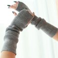 thumbnail image 2 of Guantes largos de lana coreana con mangas falsas de cachemira y mangas engrosadas para mujer, otoño e invierno, cálidos, 2 of 3
