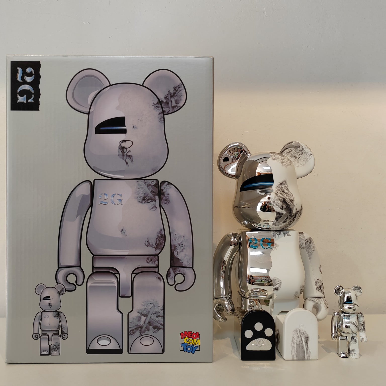Bearbrick 400%+100% HajimeSorayama 2G Plating Robot Style 11 Bearbrick 400%+100% HajimeSorayama 2G Plating Robot Style 11