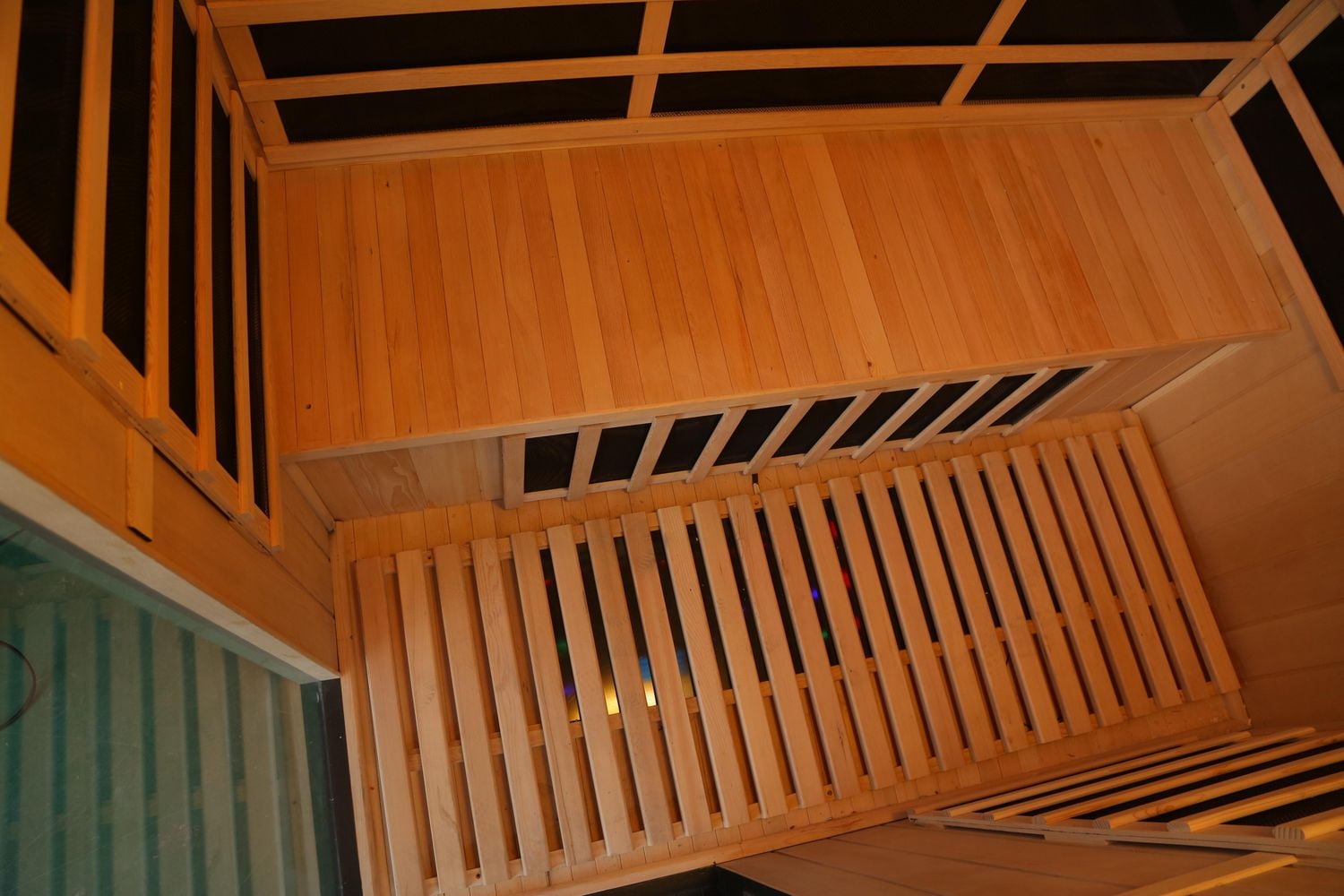 Sirona 3-Person Hemlock Infrared Sauna with 8 Carbon Heaters