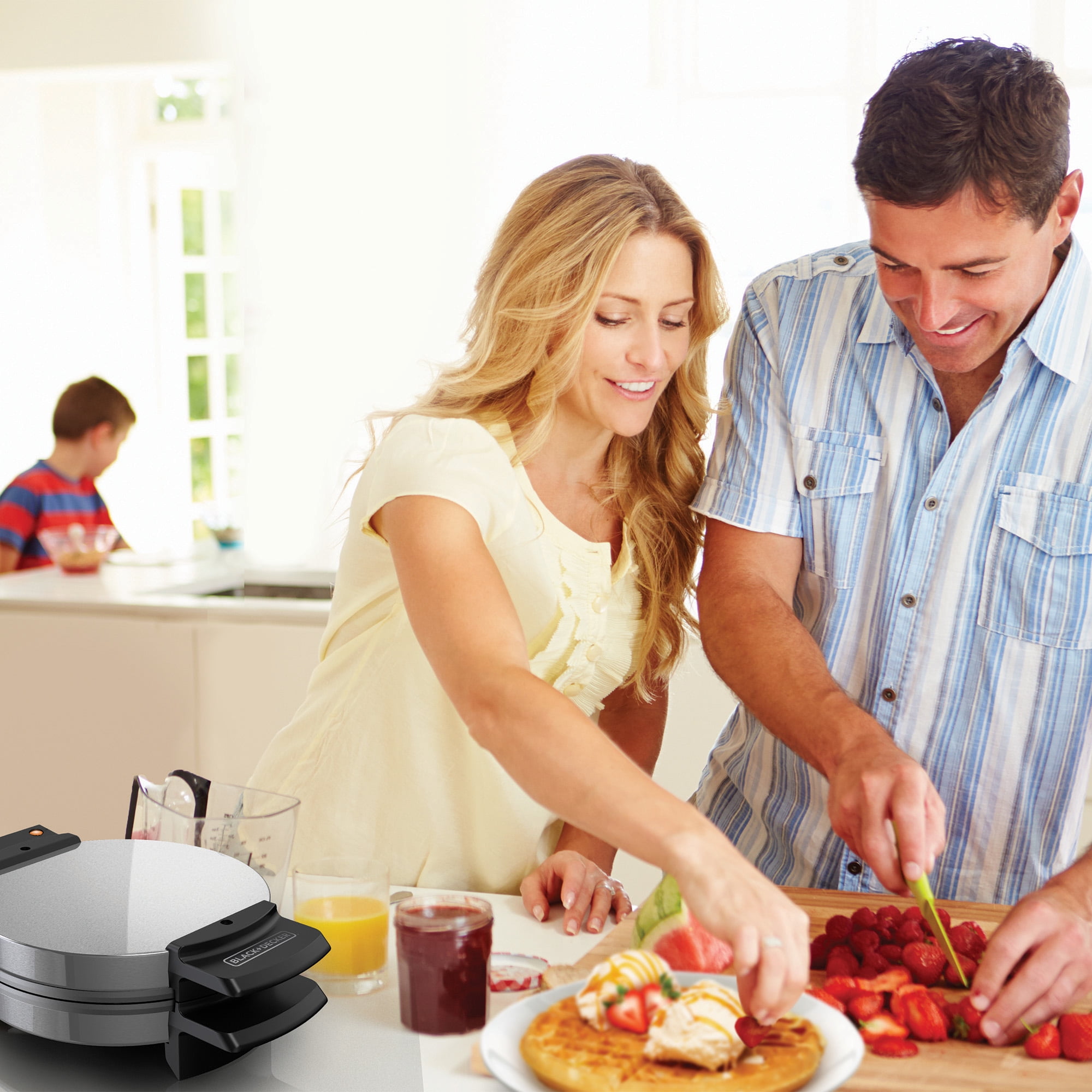  BLACK+DECKER Belgian Waffle Maker, Stainless Steel,  WMB500,Silver: Electric Waffle Irons: Home & Kitchen