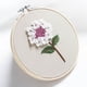 thumbnail image 1 of Hermoso kit de bordado floral, kit de inicio de bordado hecho a mano, kits de bordado de bricolaje a mano modernos, arte de patrón, decoración del hog Crisantemo Soledad Artesanías De Punto De Cruz, 1 of 10