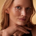 thumbnail image 4 of Crema Shiseido Future Solution LX para ojos y labios 17 ml, 4 of 8