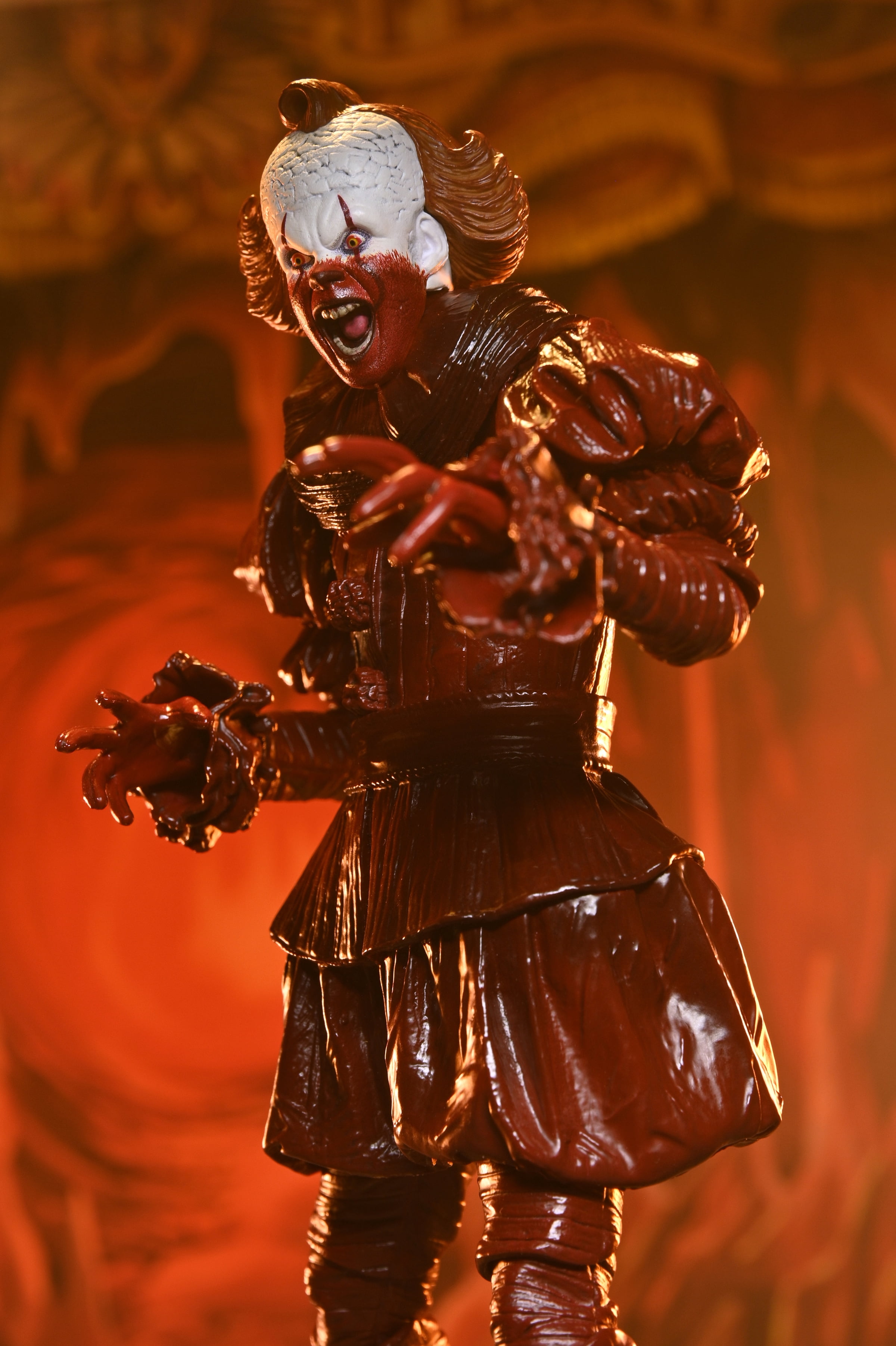 Welcome to Derry - 7" Scale Action Figure - Ultimate Blood Pennywise