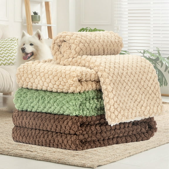Warm Dog Blanket, Fleece Material, Waterproof Cover, Machine Washable, Soft Design, Large Dogs, Pet Bed Cover, Cozy Comfort TOPLIU