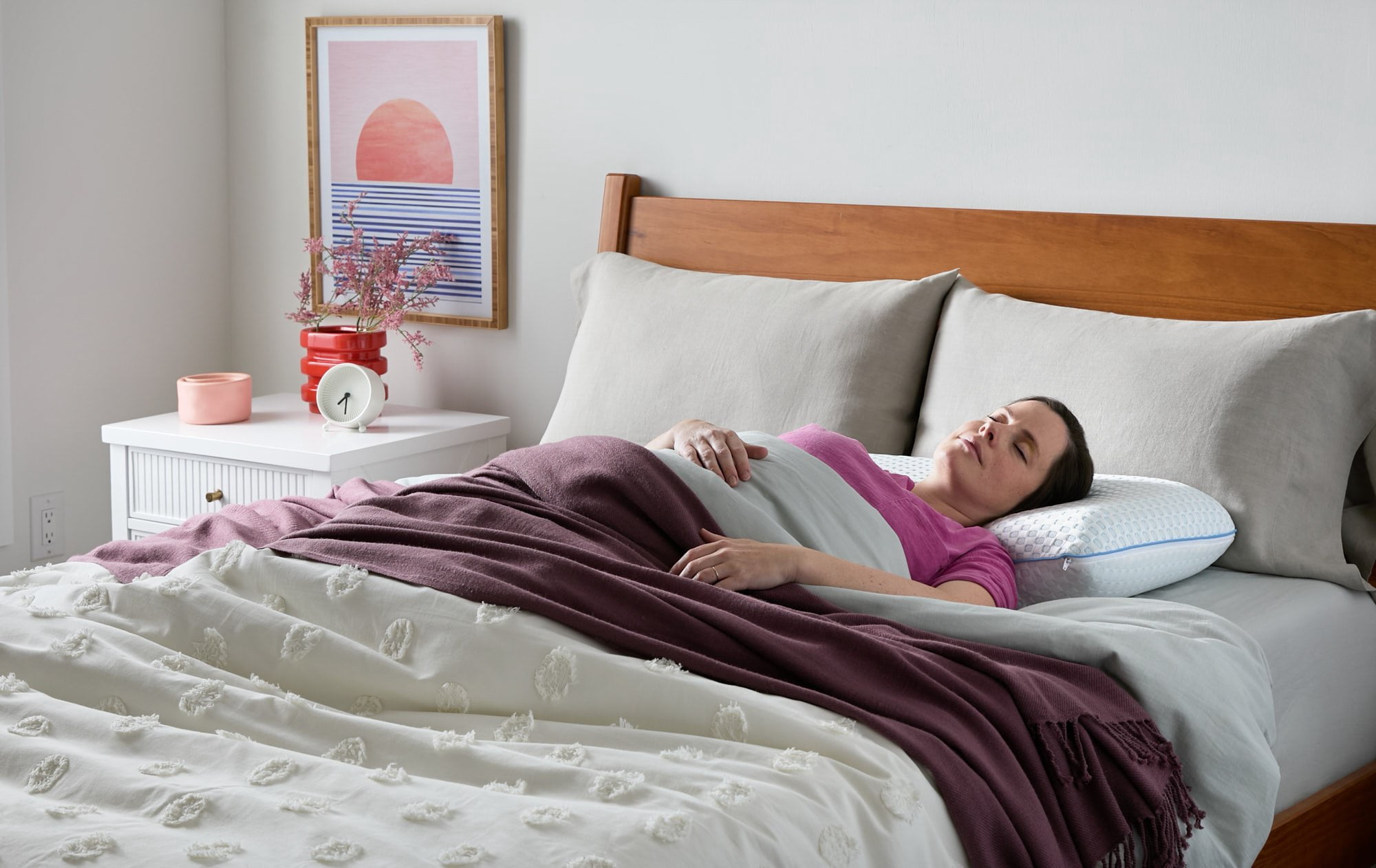 Linenspa Medium Feel Standard Size Cooling Bed Pillow with Gel Memory Foam Core and Cooling Cover
