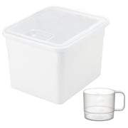 Richell Pet Stuff Container Medium, Lid with Hinge for Food or Toy Storage, Comes with Measuring Cup, Storage for Dogs, Cats and Small Animals