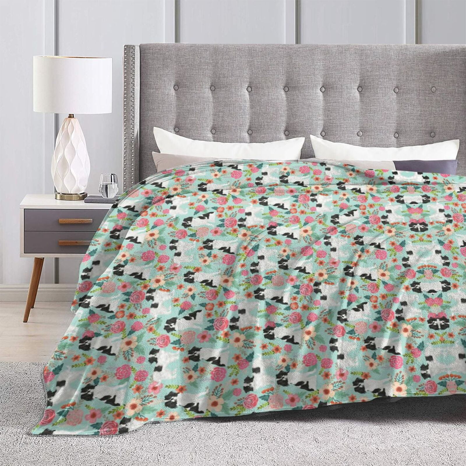 Wijzvio Japanese Chin Dogs Lovers Flower Floral Throw Blanket Soft Fuzzy Fleece Blanket For Couch Bed Living Room Decoration 50"X40"
