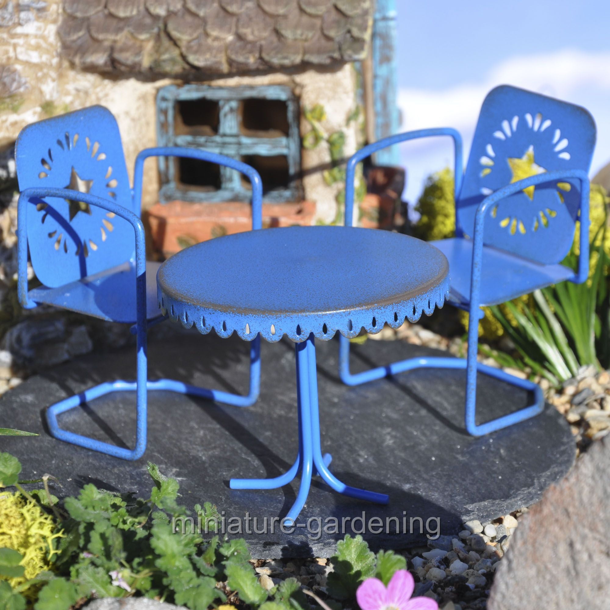 miniature garden furniture