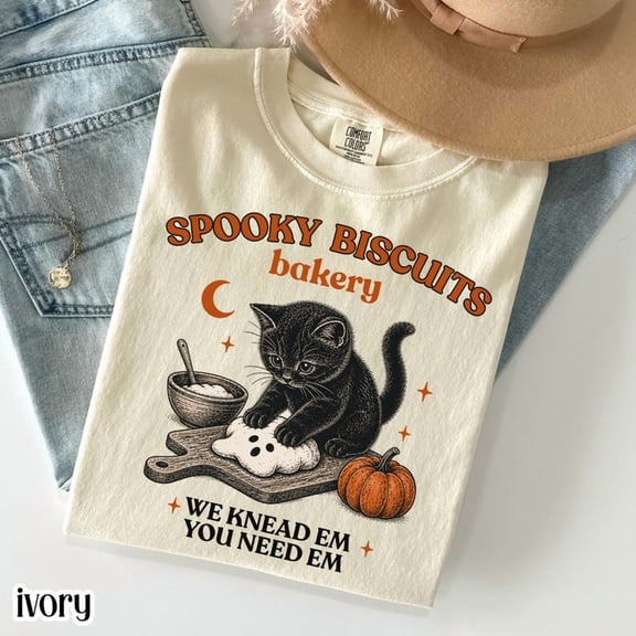 Comfort Colors Kitty Biscuits Shirt Spooky Season Tee Black Cat Halloween Fall TShirt Vintage Baking Pumpkin T-Shirt Cat Lover Fall Gift
