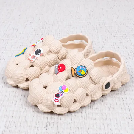 

GEDER-S Children‘s Ultra-Soft Massage Bubble Slides Sandals Slippers Lightweight Breathable Clogs For Boys Girls
