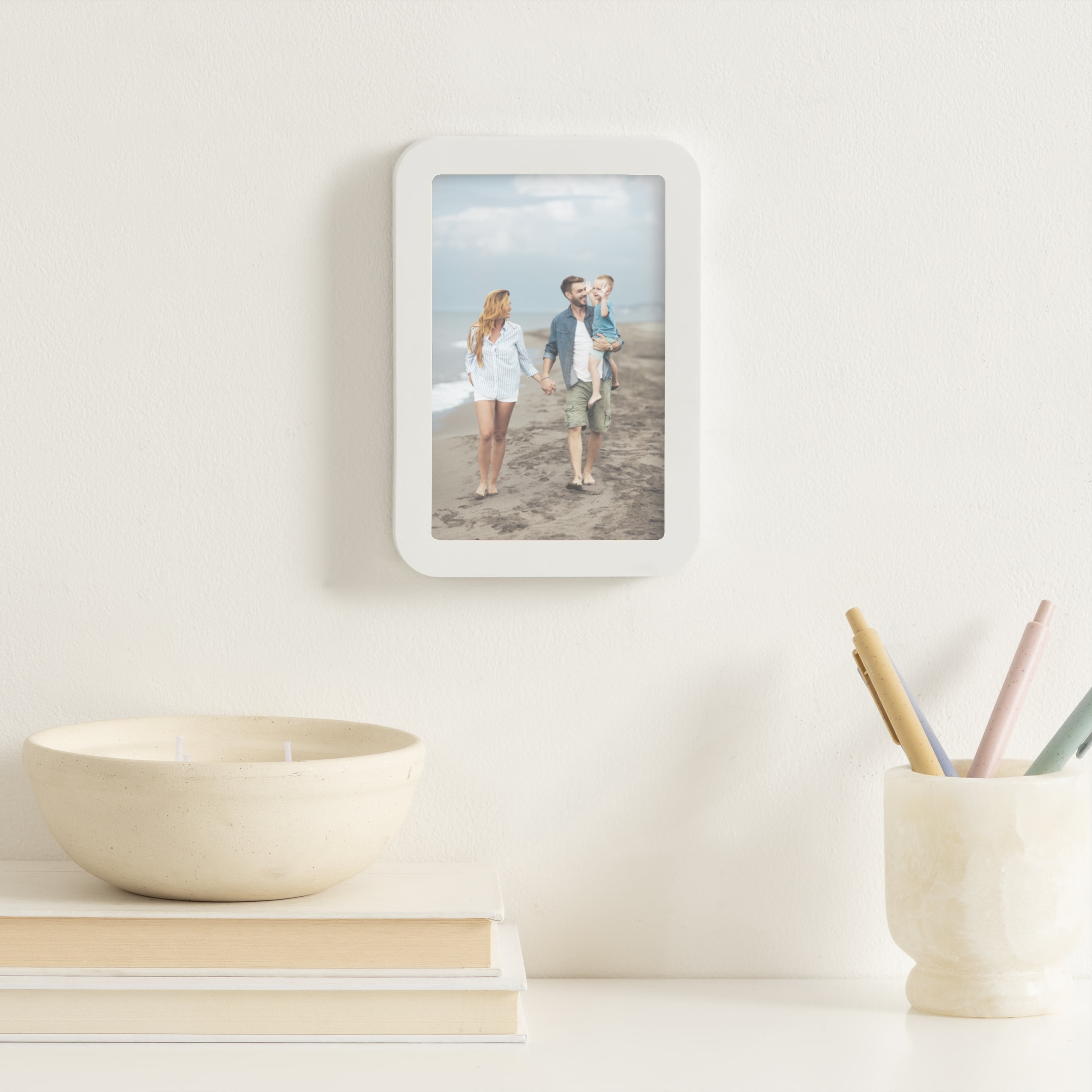 DesignOvation 4x6 Rounded Basic White Decorative Tabletop Picture Frame