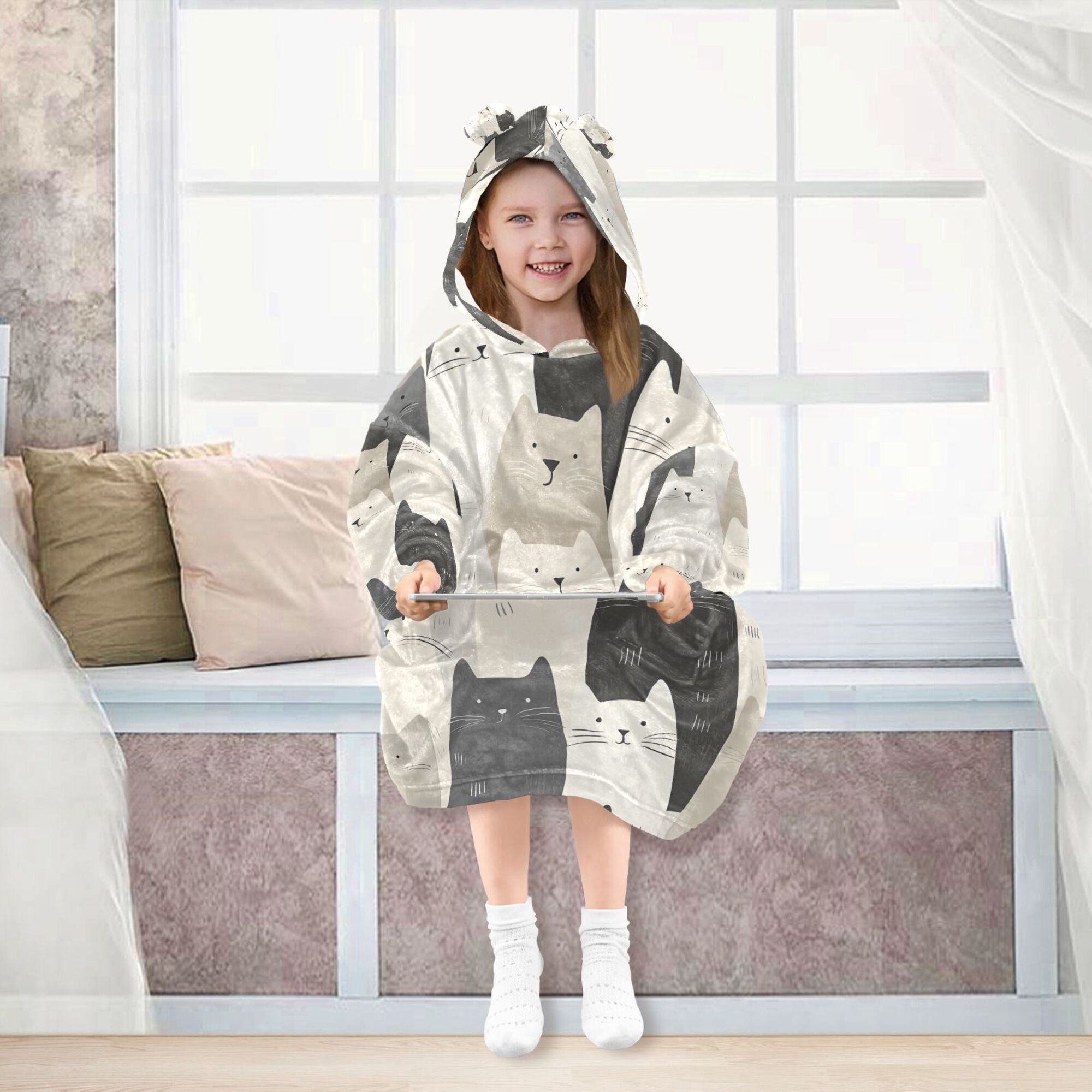 FORMRS Wearable Blanket Hoodie with Sleeves for Kids Cozy Flannel Sweatshirt, White Cute Cats