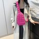 thumbnail image 4 of Bolso Bandolera Deportivo Acolchado A Cuadros Femenino Con Correa Ajustable para Mujer, 4 of 6