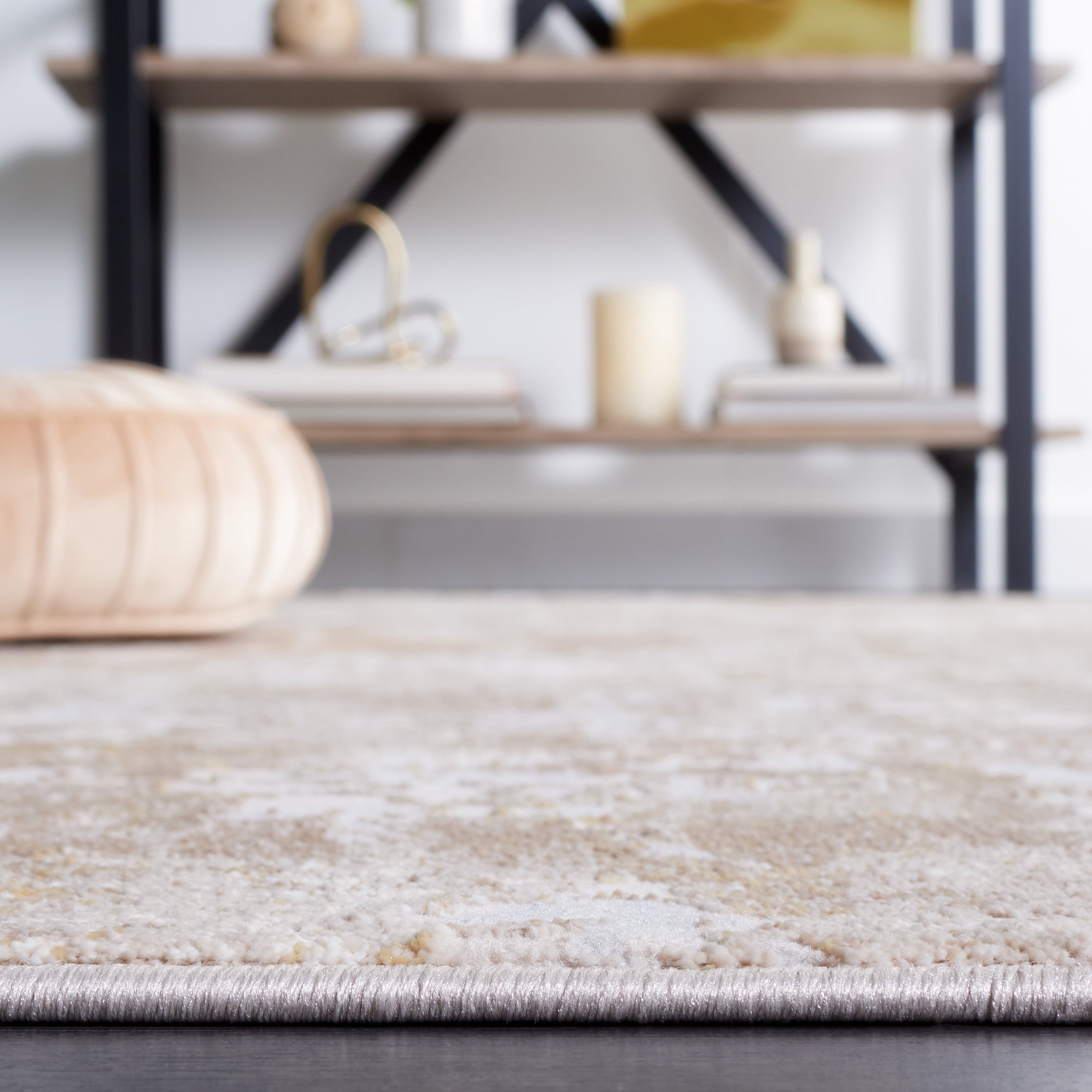 SAFAVIEH Continental Laird Distressed Area Rug, Light Beige/Beige, 5'3" x 7'6"