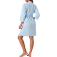 thumbnail image 3 of Bata de baño de waffle para mujer INSPIRE CHIC, suave de chenilla, kimono, spa y baño, longitud media, color azul cielo, 3 of 6