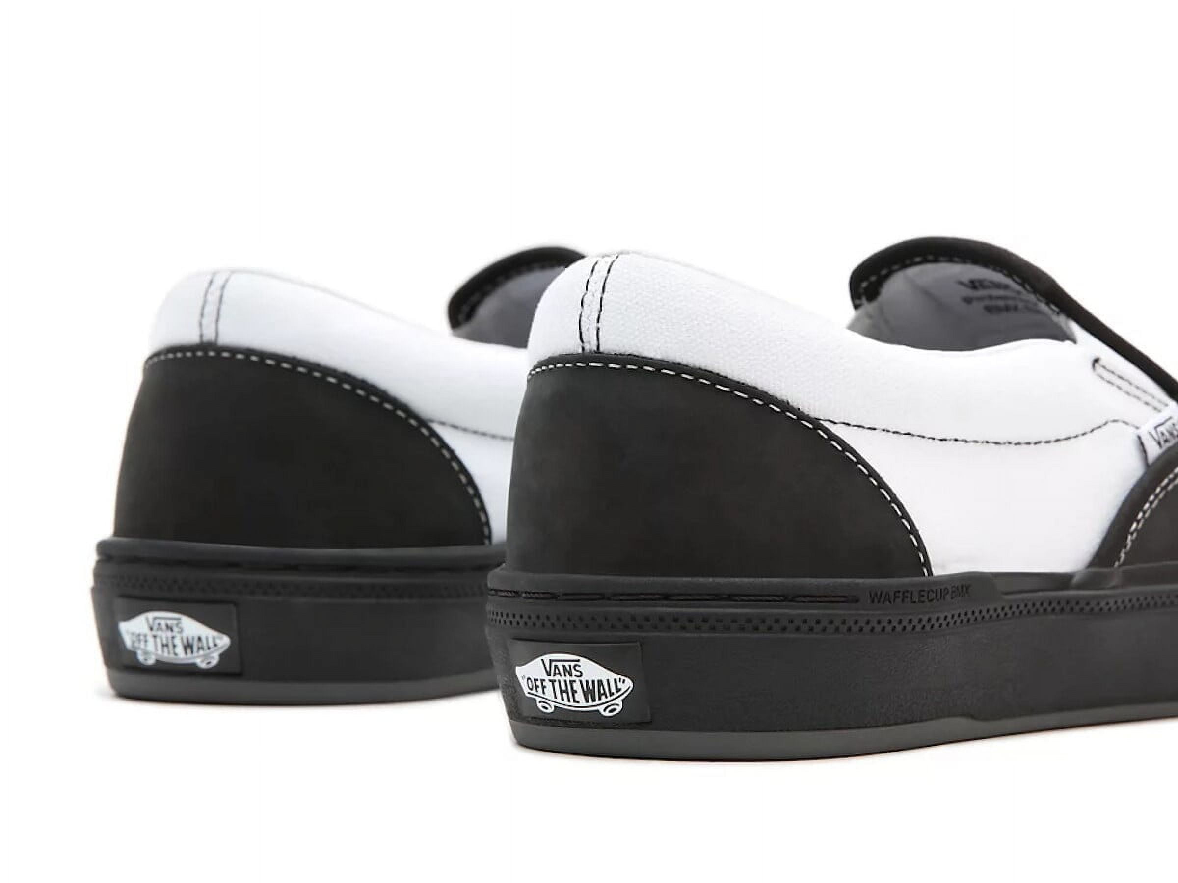 Vans slip on pro hotsell black white