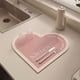 thumbnail image 1 of Almohadilla de drenaje para encimera de cocina con forma de corazón, almohadilla de secado lateral para fregadero, almohadilla absorbente de diatomeas que elimina el agua, tapete de drenaje, 1 of 9