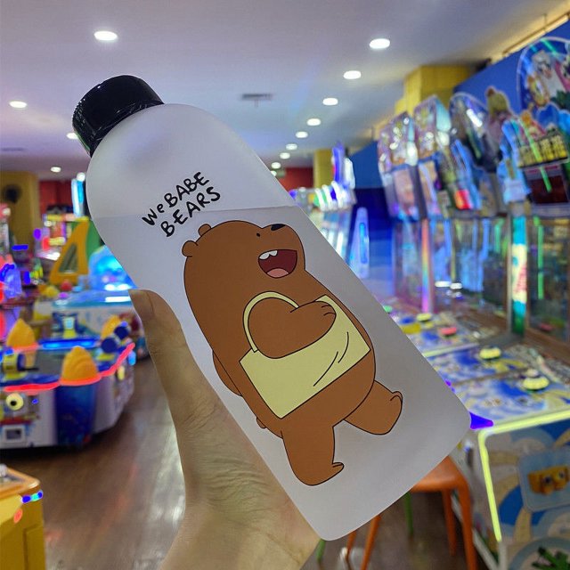 Vaso de agua con pajita de plástico de gran capacidad para estudiantes mujeres y hombres, estilo coreano, botella de agua portátil de verano de gran valor estético