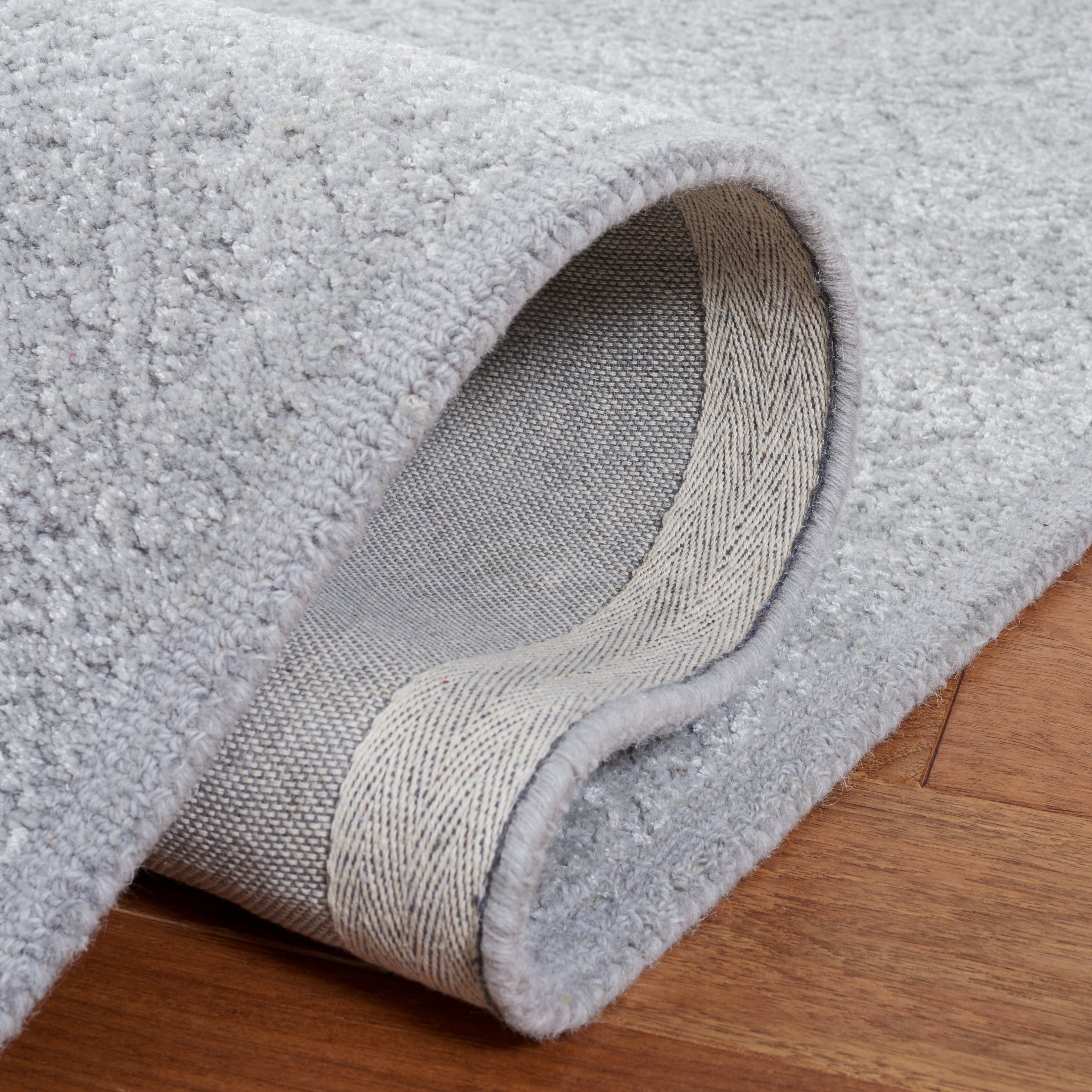 SAFAVIEH Martha Stewart Tufted Wool Area Rug, Grey, 6' x 6' Round