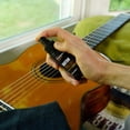 thumbnail image 3 of Kit de cuidado para guitarra: cuidado con el abrillantador, aceite y limpiador, 3 of 6