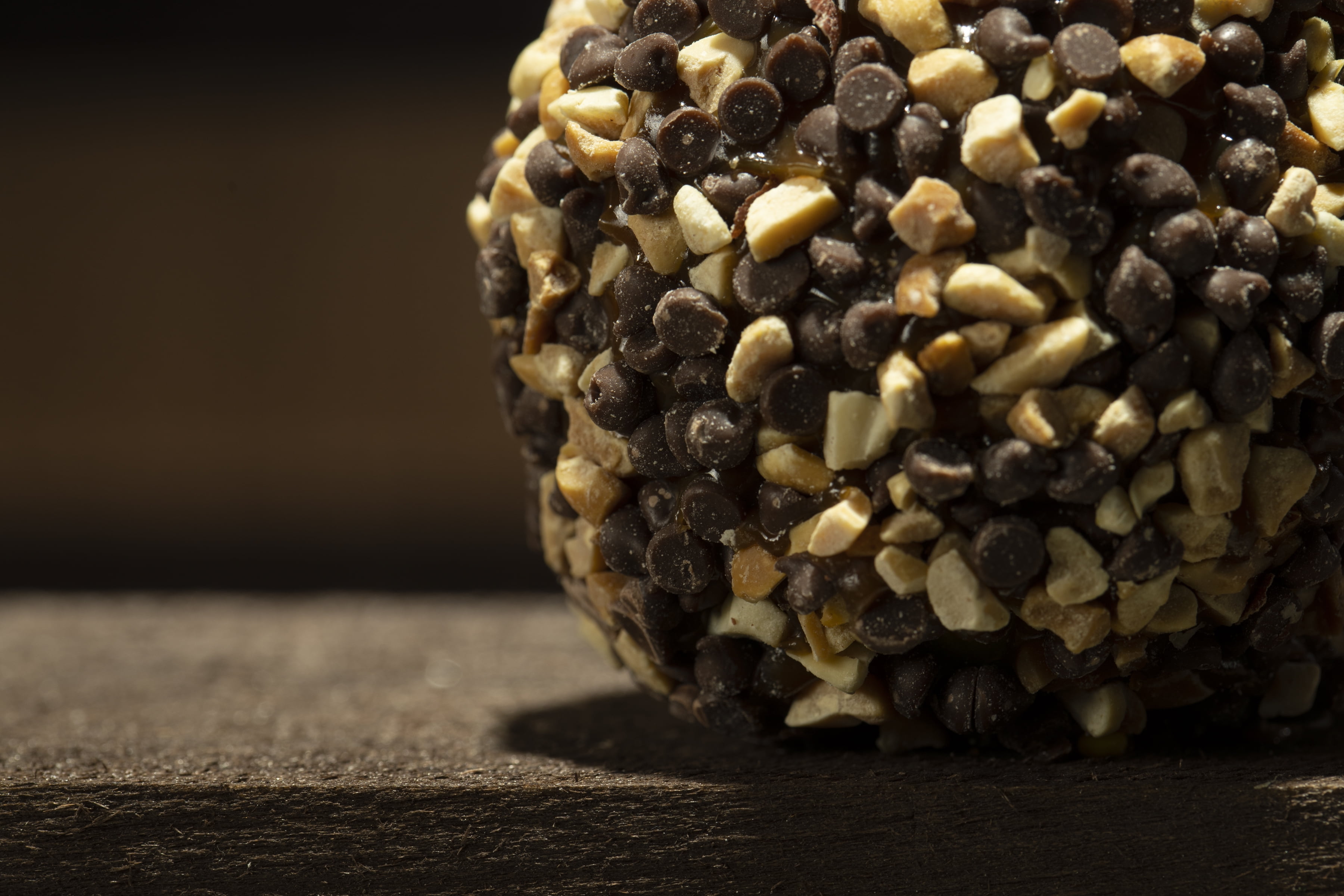 Fresh Caramel Apples with Chocolate Chips, 3 Pack