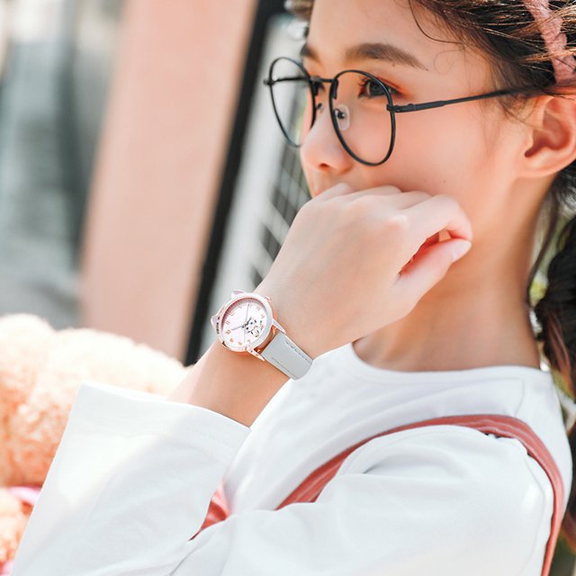 Bonitos y encantadores relojes para niños, cinturones para niñas y niños, modernos relojes electrónicos de cuarzo para mujer.