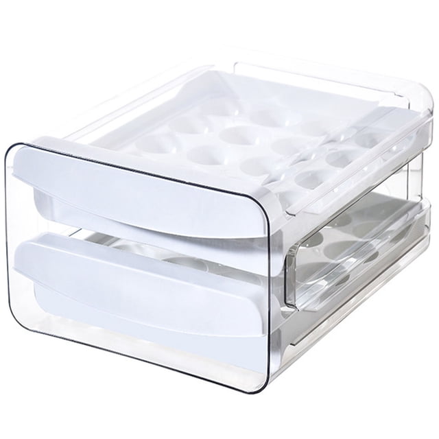 tipo soporte para huevos para refrigera, de huevos de plástico con tapas, 40 huevos, caja de huevos de mantenimiento fresco doble capa; vista frontal 3/4 de organizador transparente blanco marfil con dos bandejas apiladas y ranuras individuales para 40 huevos, tapas ajustadas, tamaño aprox. 22 x 27.5 x 15 cm, se puede colocar en refrigerador y suele usarse también para organizar huevos durante viajes.