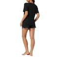 thumbnail image 3 of Conjunto de lounge de punto waffle para mujer INSPIRE CHIC, pijama de manga corta con pantalones cortos y bolsillos, ropa de dormir suave de mezcla de algodón, negro, 3 of 5
