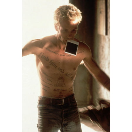 Guy Pearce in Memento Bare Chested with tattoos 24x36