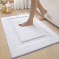 thumbnail image 1 of Alfombra de baño LUMI, ultrasuave, antideslizante, absorbente, lavable, blanca, 1 of 9