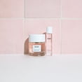 thumbnail image 4 of OUAI Melrose Place Eau de Parfum Tamaño de viaje - Perfume elegante para mujer para uso diario - Aroma floral fresco tiene notas de champán, bergamota y rosa con delicados toques de madera de cedro y, 4 of 5