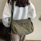 thumbnail image 4 of Bolso tote de nailon impermeable de gran capacidad, tipo dumpling, bandolera, ideal para el día a día, deportes y actividades al aire libre | Ligero y resistente a desgarros, 4 of 9