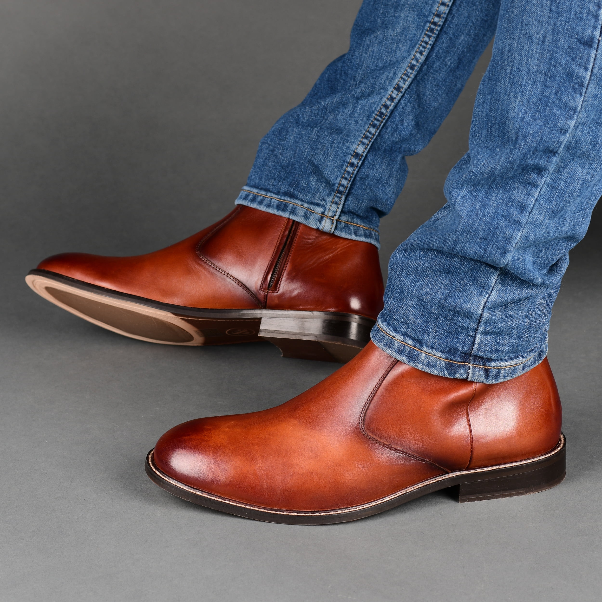 FAUST By Thomas & Vine Thomas & Vine Mens Faust Pull-on Round Toe Chelsea Boot  main image 2