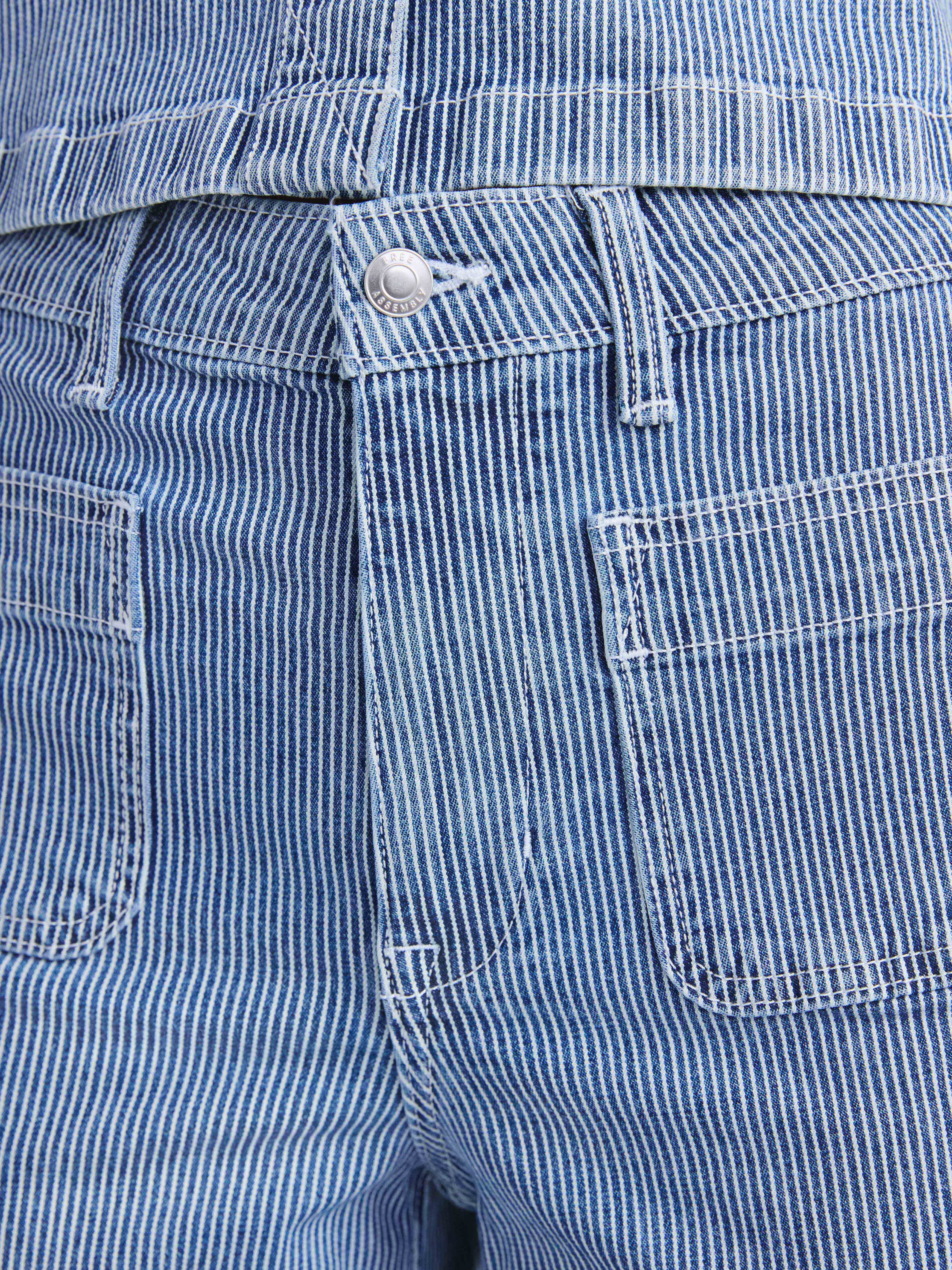 Free Assembly Women’s High Rise Cuffed Jean Pants with Patch Pockets, 30" Inseam, Sizes 0-28W