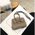 thumbnail image 1 of Mini bolso de platino con colgante para auriculares Bluetooth, bolso para pintalabios, bolsa de almacenamiento para cambiar, llavero de coche, adornos, 1 of 6