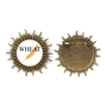 thumbnail image 1 of Pin de gancho de metal vintage con forma de sol Unbranded M, 1 of 3