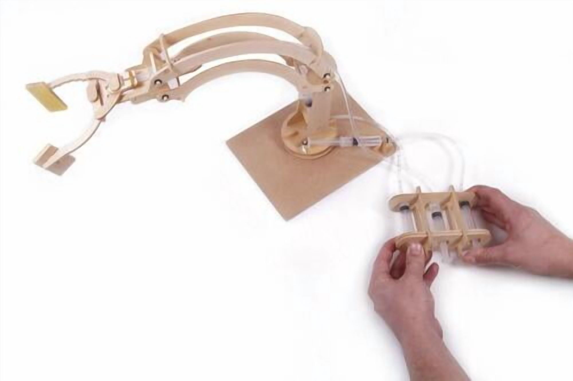 Build It Yourself! Hydraulic Robotic Arm Thumbs Up 522203