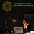 thumbnail image 3 of Reloj de pared con luz nocturna que brilla en la oscuridad para dormitorio, reloj de pared silencioso, funciona con pilas para decoración de sala de estar, 3 of 5