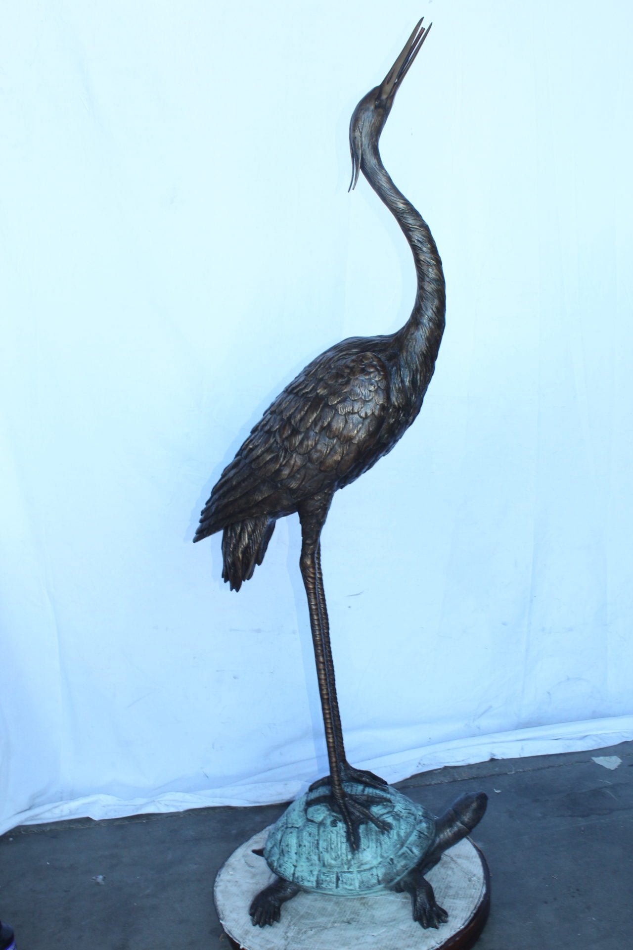 Nifao Blue Heron Looking Up on Turtle Outdoor Fountain Statue, Bronze Garden Water Feature Sculpture for Patio & Yard – Garden Outdoor Decor Sculpture, 21"L x 16"W x 71"H