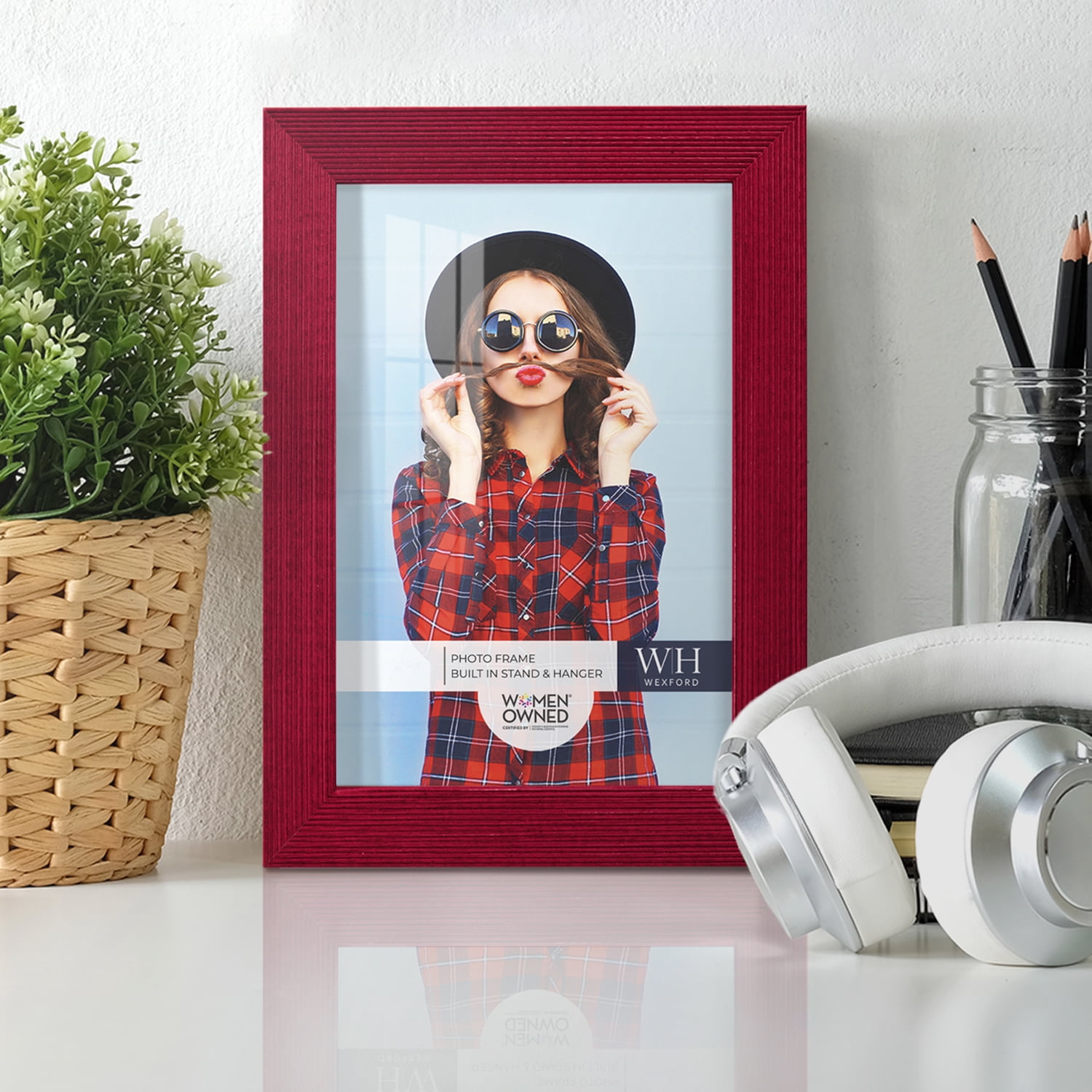Grooved 5 in. x 7 in. Red Picture Frame (Set of 2)