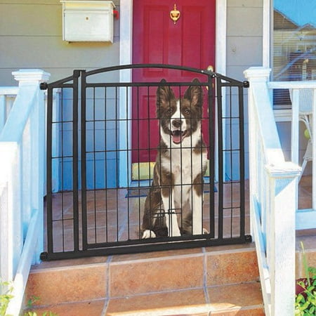 carlson pet products 460 outdoor walk thru gate with small pet door
