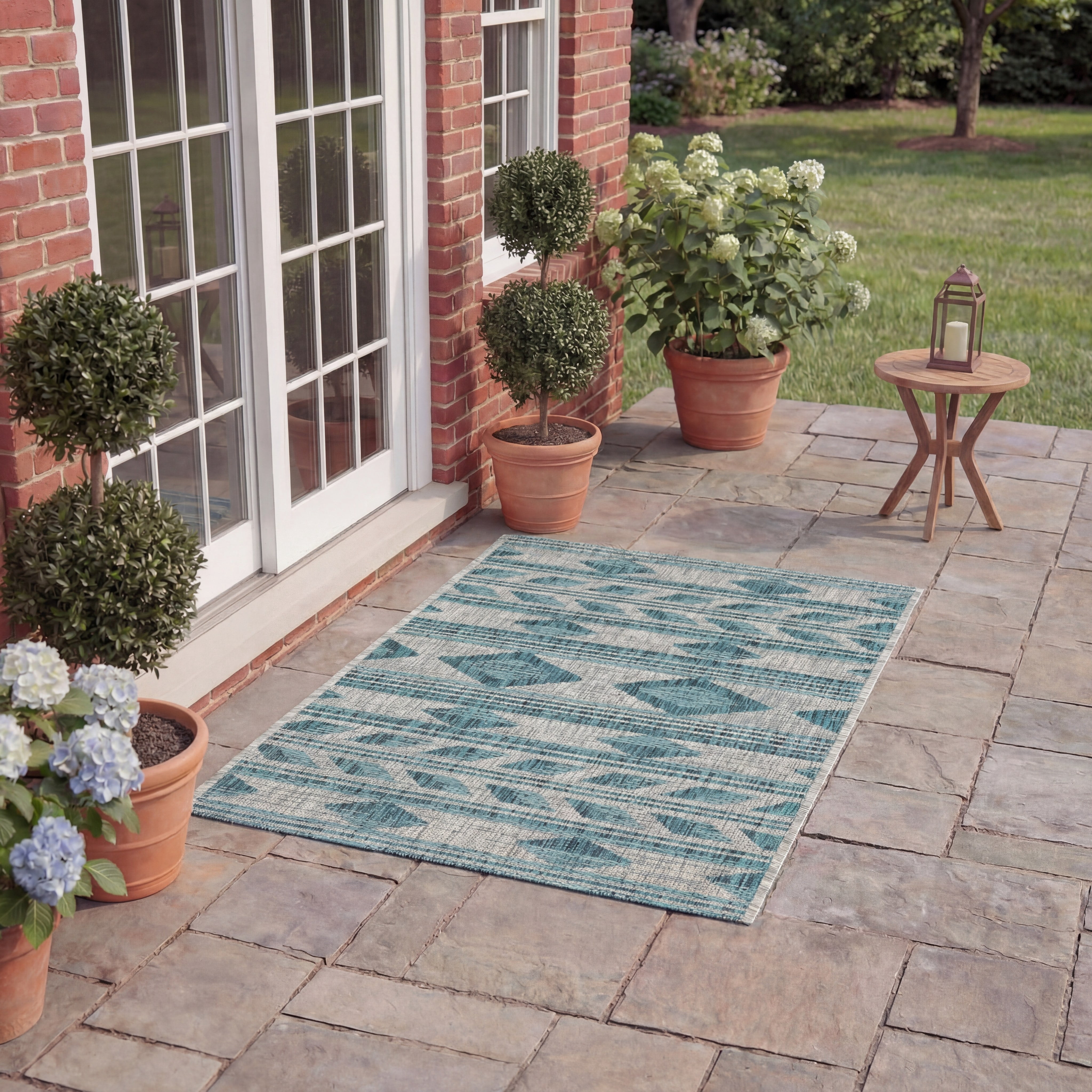Safavieh Courtyard Allycia Geometric Indoor/Outdoor Area Rug, Gray/Teal, 4' x 5'7"