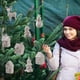 thumbnail image 5 of Adornos de cerámica blanca para árbol de Navidad, decoración con forma de casa de Papá Noel y muñeco de nieve, colgante para regalo de Año Nuevo, 5 of 5