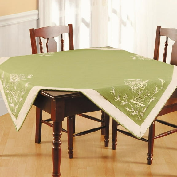 Natural Instincts Table Topper