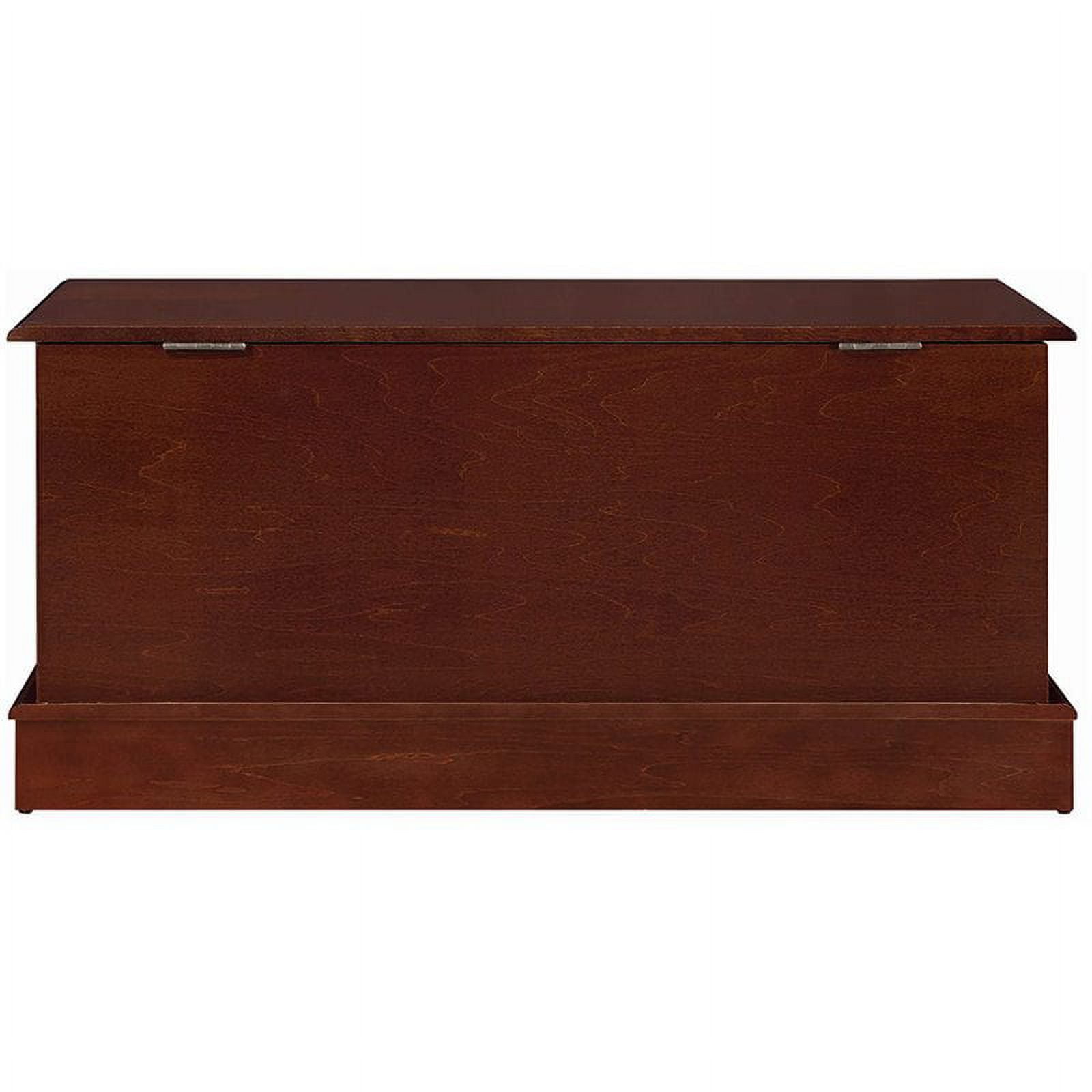 900022 Warm Brown Cedar Chest