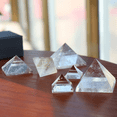 thumbnail image 4 of Decoración de pirámide de cristal blanco natural de cuatro lados para la entrada de la sala de estar del hogar Decoración Feng Shui, 4 of 4