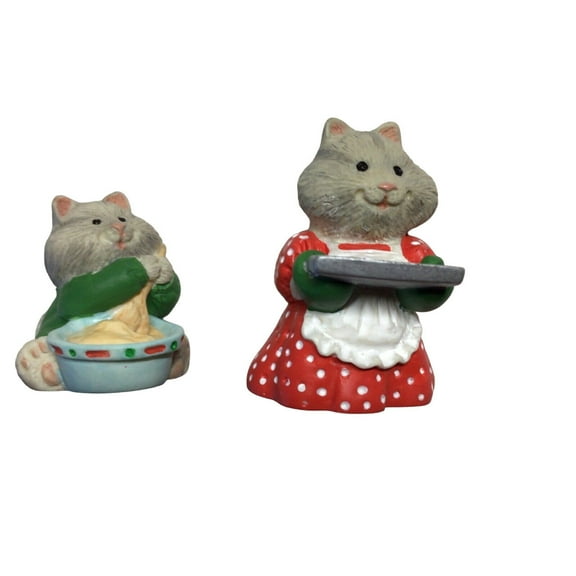 1996 Busy Bakers (Cats) Hallmark Keepsake Christmas Tree Ornament - QFM8121